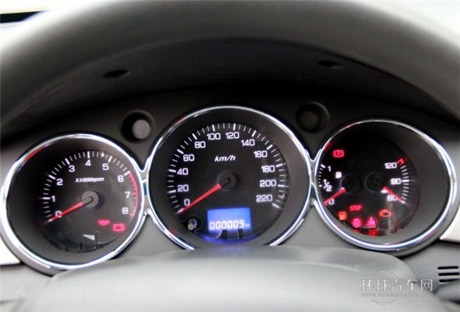 2014款 CROSS 1.5L 手動(dòng)智驅(qū)尊逸型