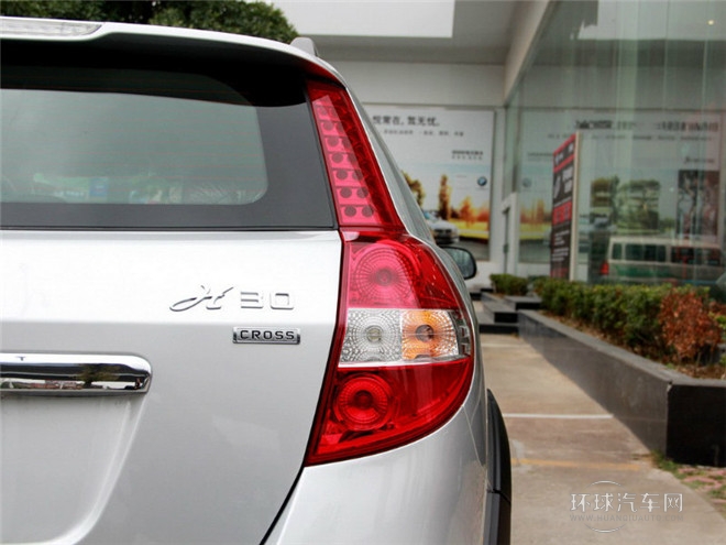 2014款 CROSS 1.5L 手動智驅(qū)尊逸型