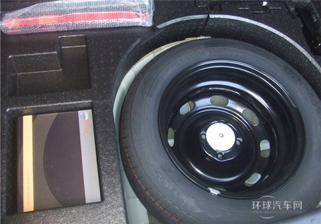 2014款 CROSS 1.5L 手動智驅尊尚型