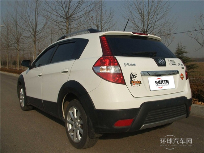 2014款 CROSS 1.5L 手動智驅尊尚型