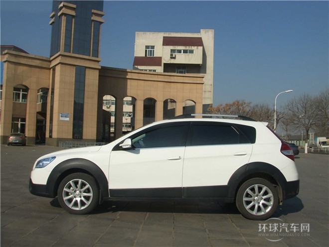 2014款 CROSS 1.5L 手動智驅尊尚型