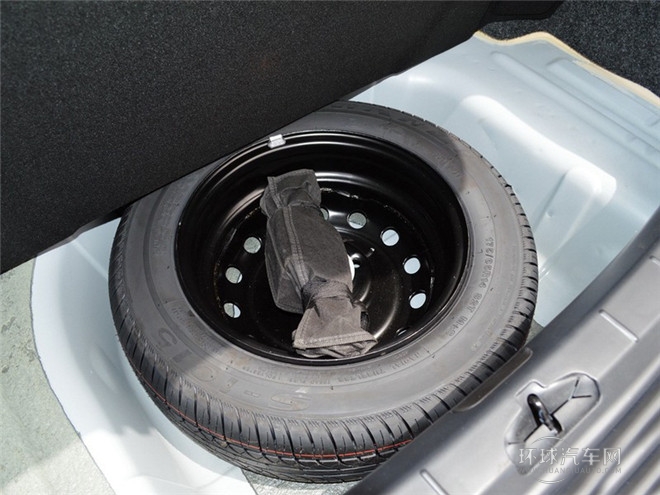 2014款 1.5L 手動智驅(qū)感恩版