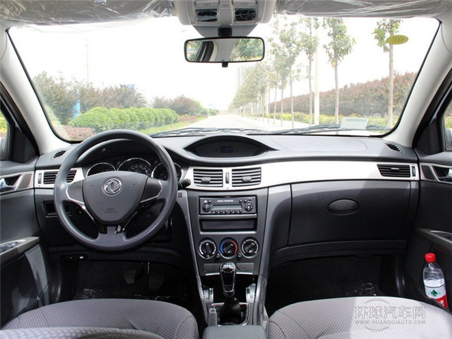 2014款 1.5L 手動(dòng)智驅(qū)感恩版