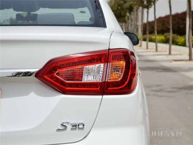 2014款 1.5L 手動智驅感恩版