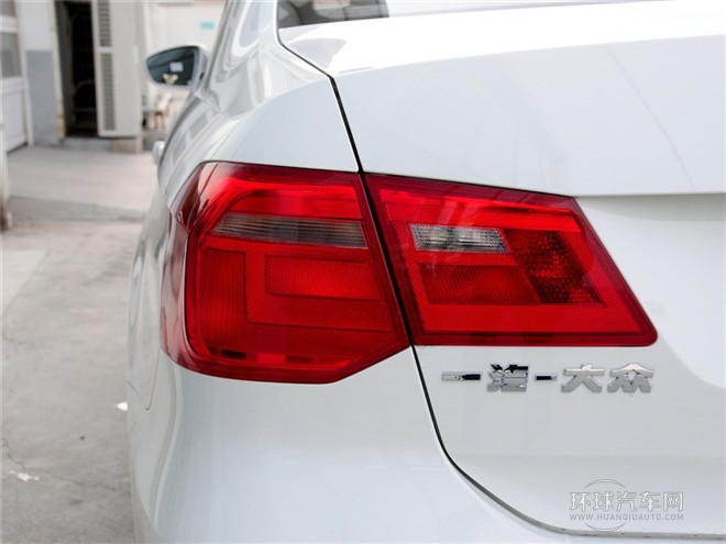 2015款 1.6L 自動時尚型