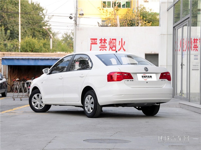 2015款 1.6L 自動時尚型