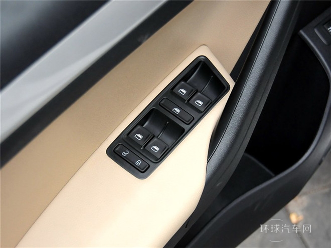 2015款 1.6L 自動舒適型