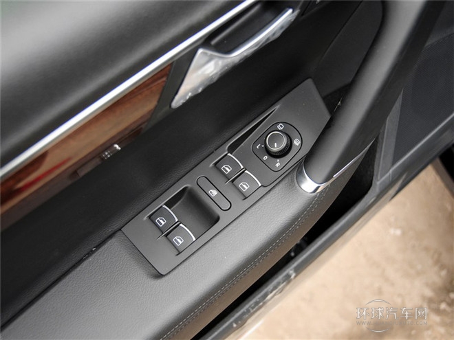 2015款 1.8TSI尊貴型