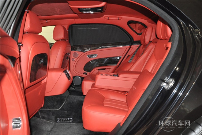 2014款 6.8T 手自一體 尊貴型