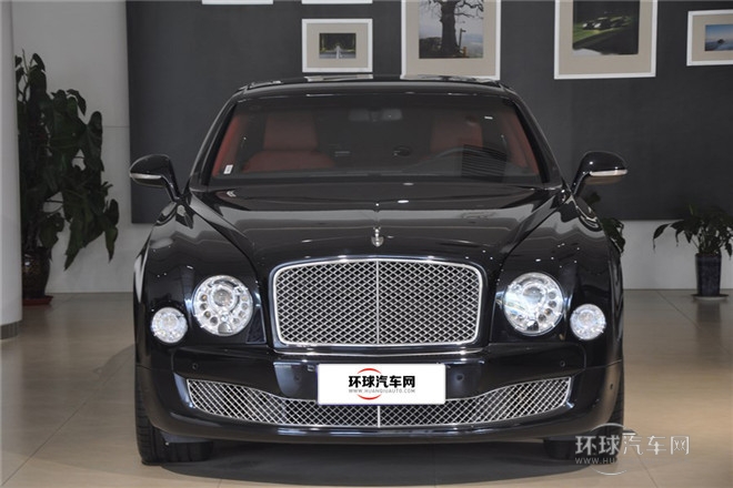 2014款 6.8T 手自一體 尊貴型