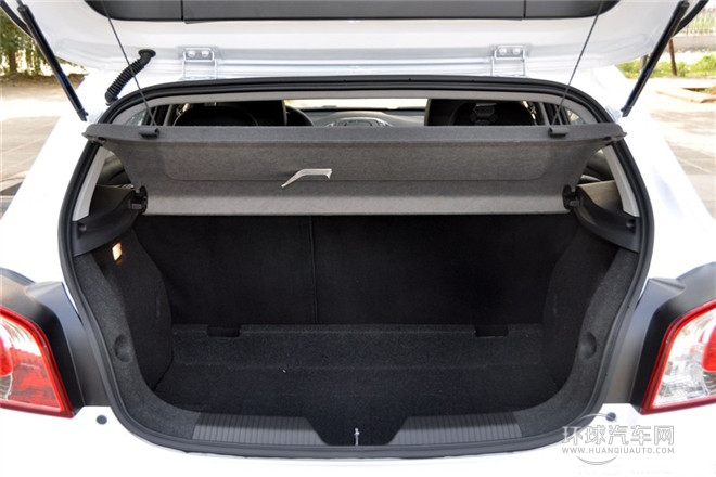 2014款 CROSS 1.5L 手動標準型