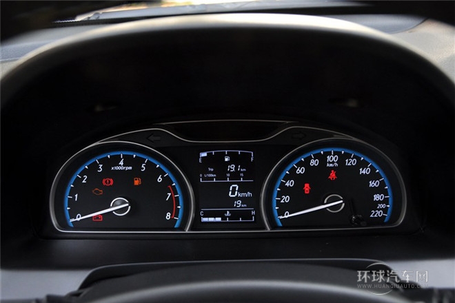 2014款 CROSS 1.5L 手動標準型