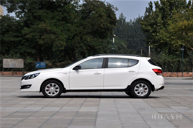 2014款 CROSS 1.5L 手動標準型