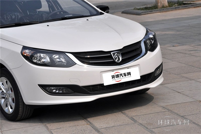 2014款 CROSS 1.5L 手動標(biāo)準(zhǔn)型