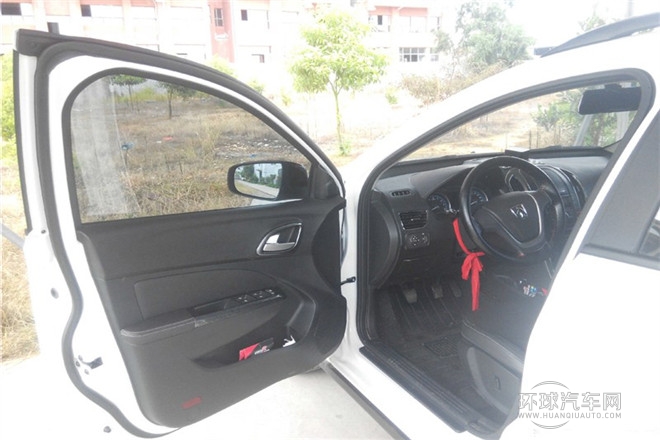 2014款 CROSS 1.5L 手動舒適型