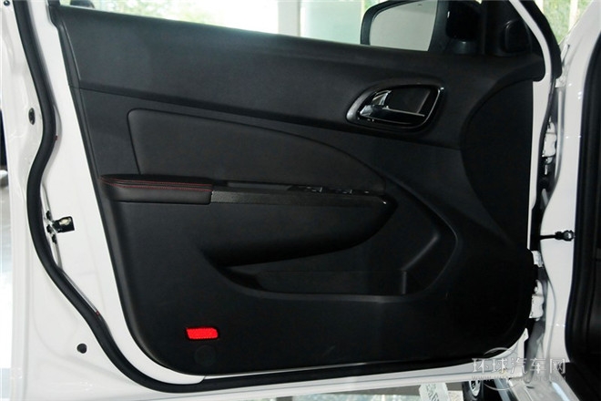 2014款 CROSS 1.5L 自動豪華型