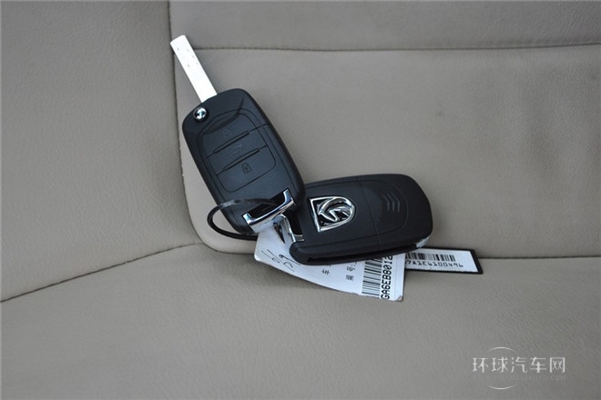 2014款 1.8L 手動舒適型 7座