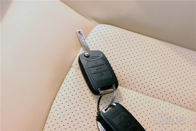 2014款 1.5L 手動舒適型 7座