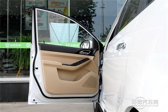 2014款 1.5L 手動(dòng)舒適型 7座