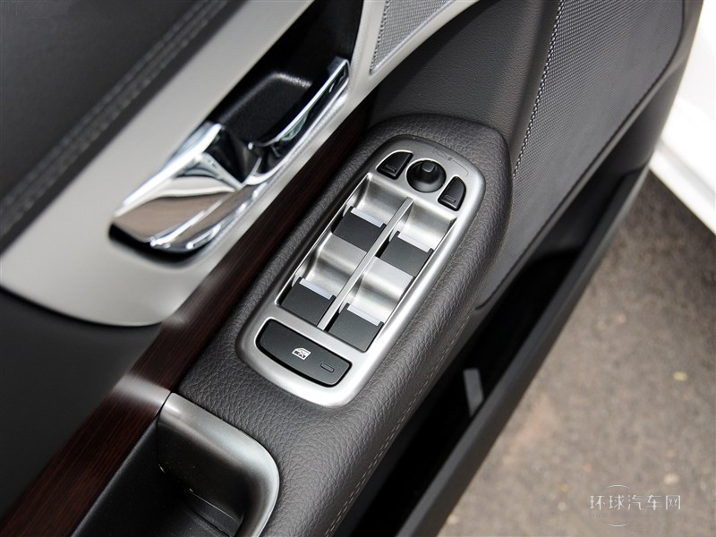 2015款XF 2.0T Sportbrake 風華版