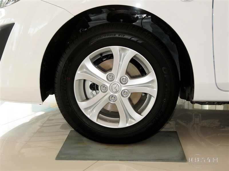 2015款 三廂 1.6L 自動精英型