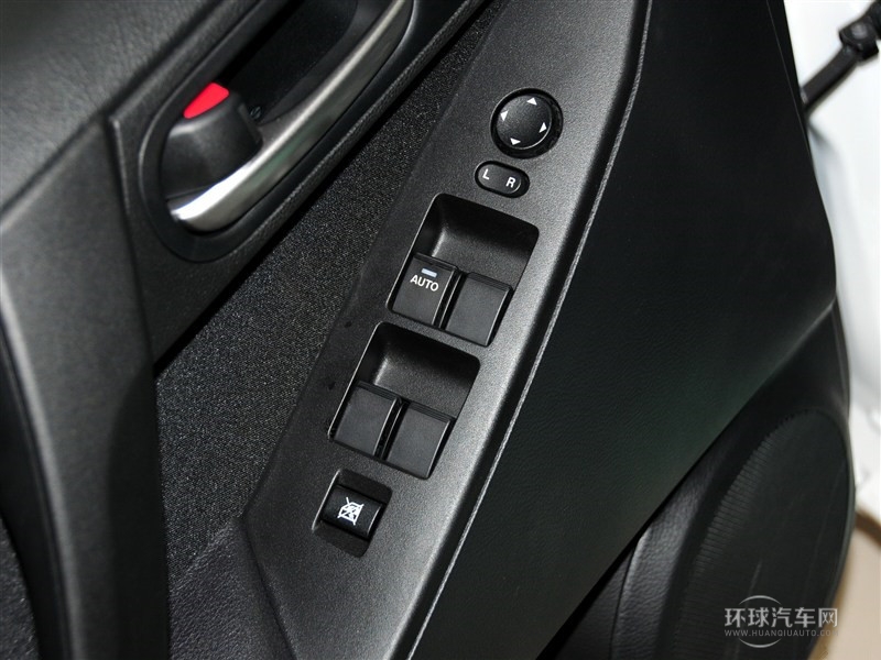 2015款 三廂 1.6L 自動精英型