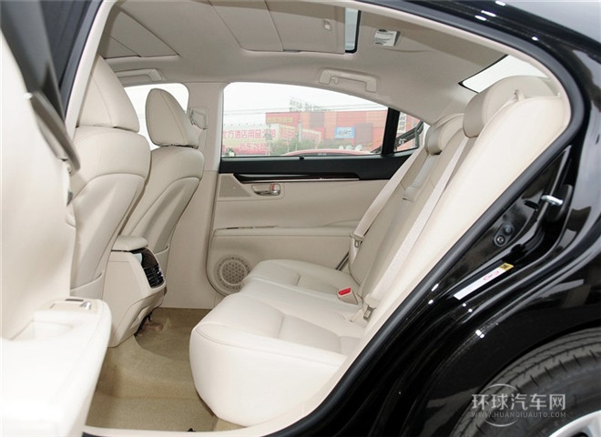 2014款 300h 舒適版