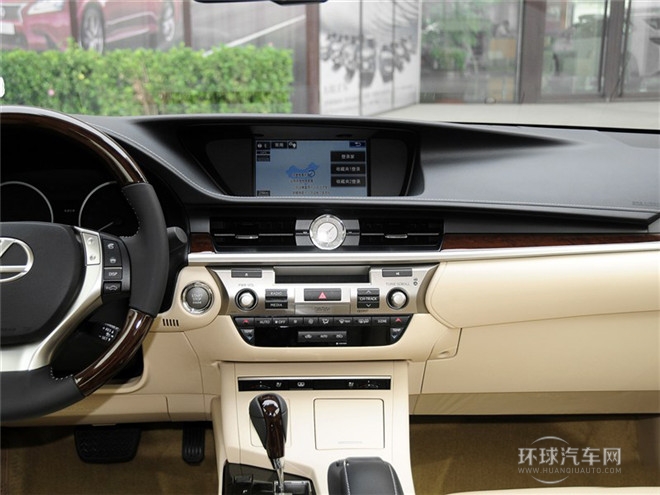 2014款 300h 舒適版