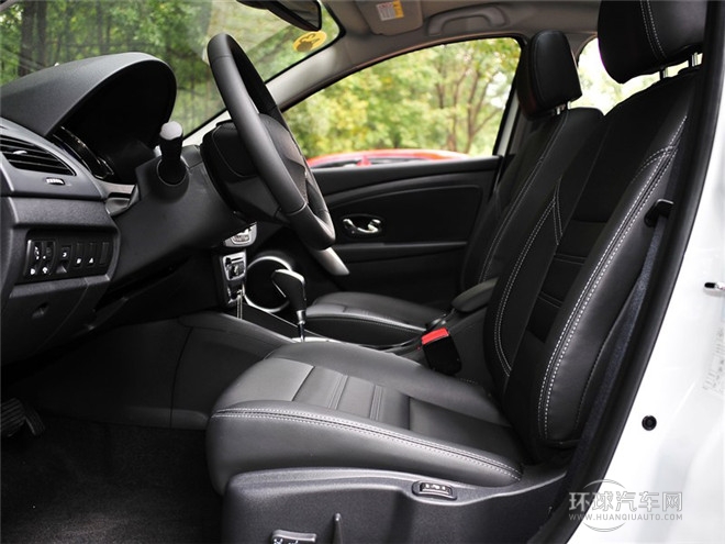 2015款 2.0L 時尚版