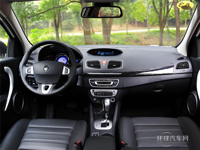 2015款 2.0L 時尚版