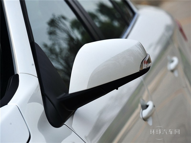 2015款 2.0L 時尚版