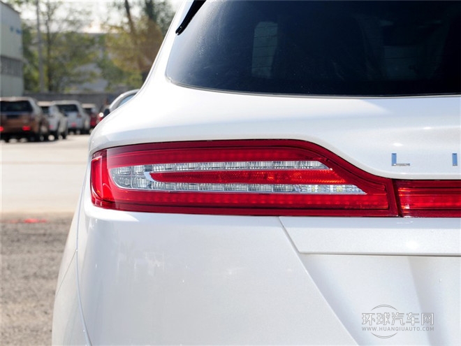 2014款 2.0T 四驅尊雅版