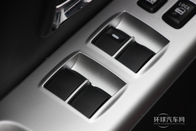 2014款 2.0L 自動兩驅(qū)超越版