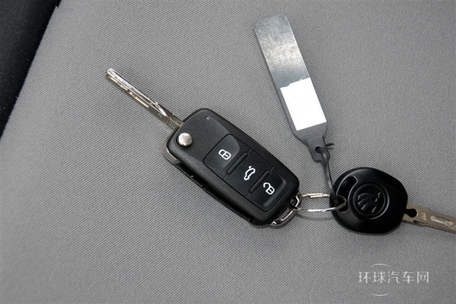 2015款 1.4L 手動(dòng)樂(lè)選型