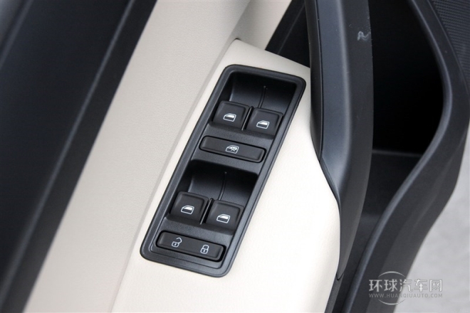 2015款 1.4L 手動智選型