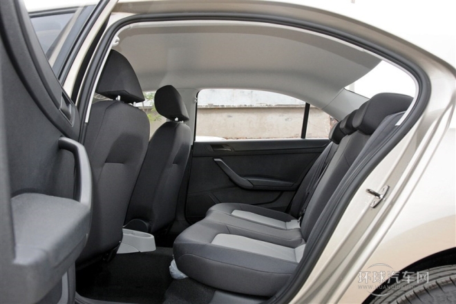 2015款 1.6L 自動樂選型