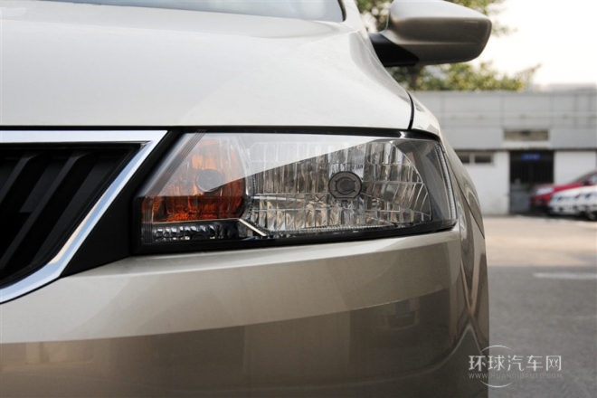 2015款 1.6L 手動智選型