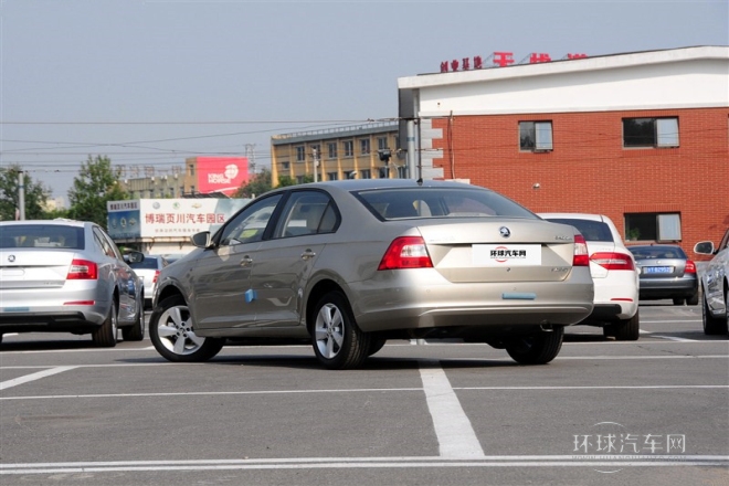 2015款 1.6L 手動智選型