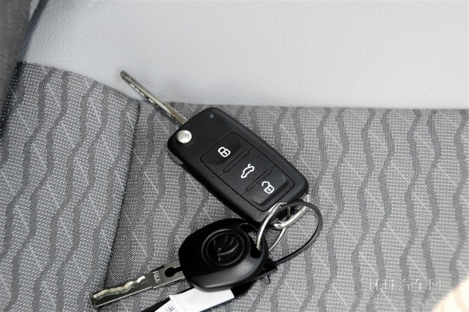 2015款 1.6L 自動智選型