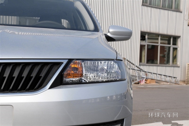 2015款 1.6L 自動智選型