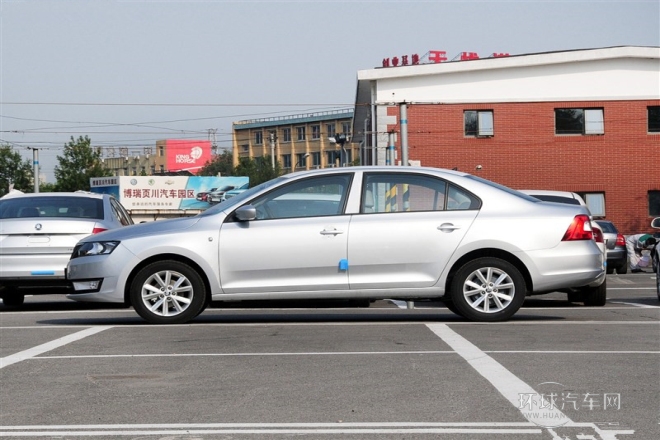 2015款 1.6L 自動智選型