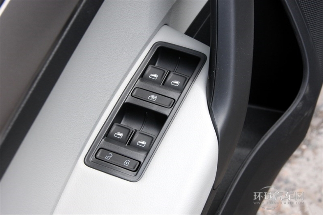 2015款 1.6L 手動優選型