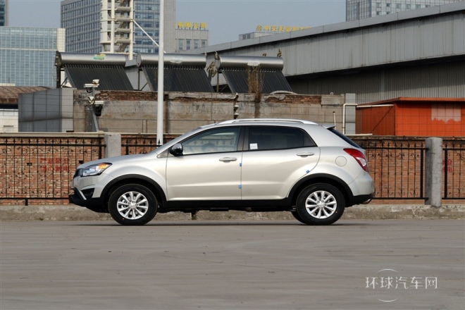 2015款 2.0L 兩驅手動致純版