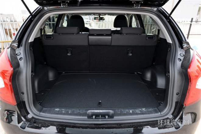 2015款 2.0L 兩驅(qū)自動(dòng)致純版