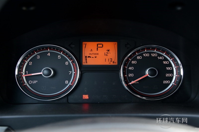 2015款 2.0L 兩驅自動致純版