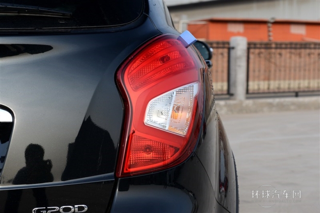 2015款 2.0L 兩驅自動致純版