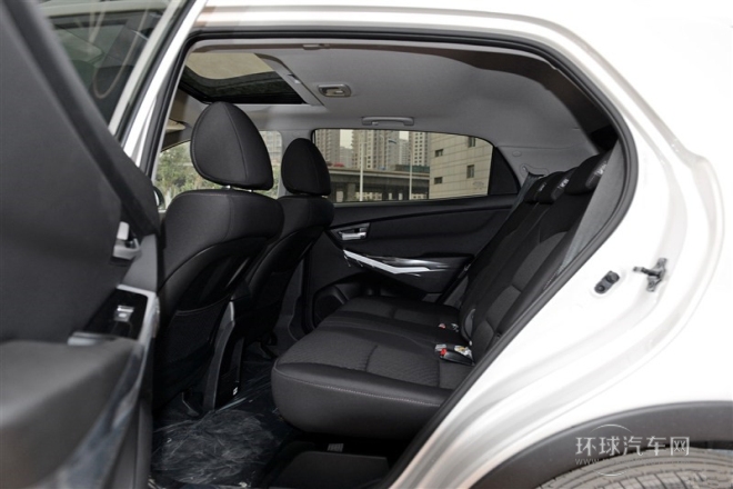 2015款 2.0L 四驅自動致純版