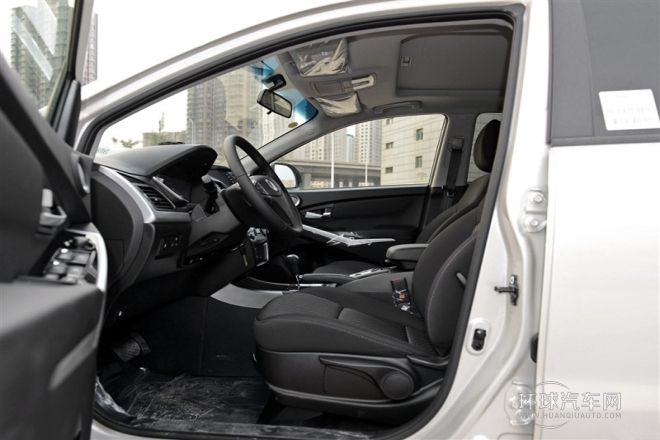 2015款 2.0L 四驅自動致純版