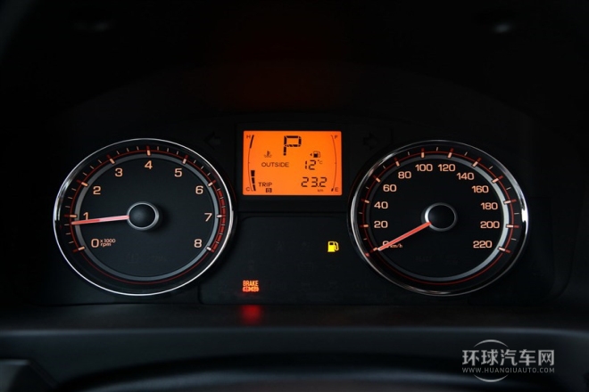 2015款 2.0L 四驅(qū)自動(dòng)致純版