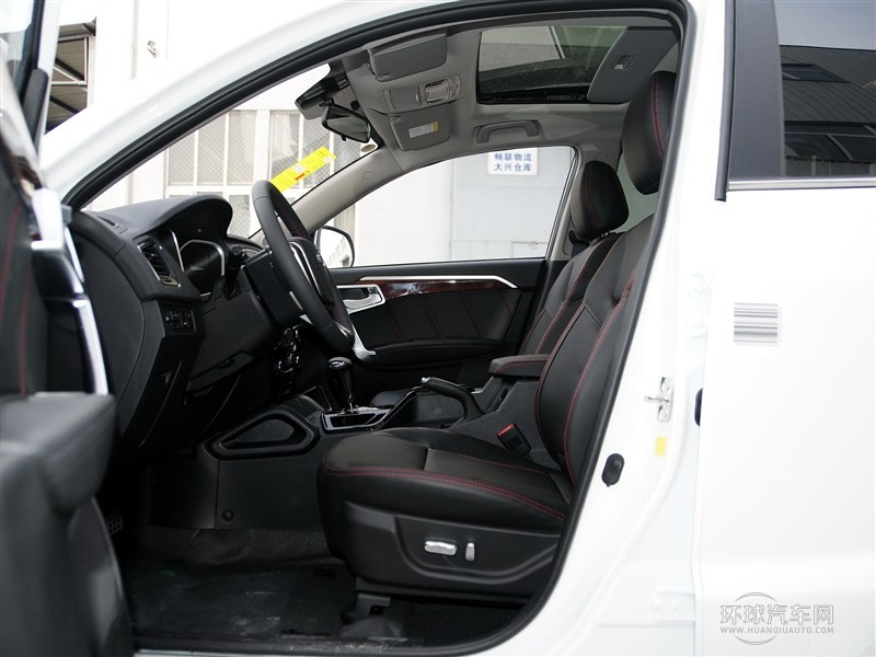 2015款 運動版 2.0L 自動尊享型